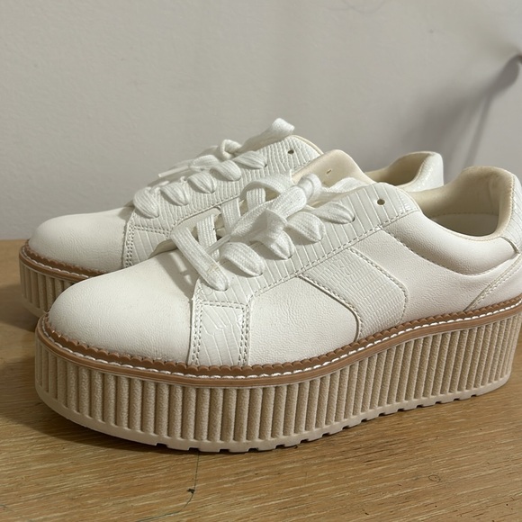 Dolce Vita Size 9 Shoe Brand New Never worn - Picture 3 of 3